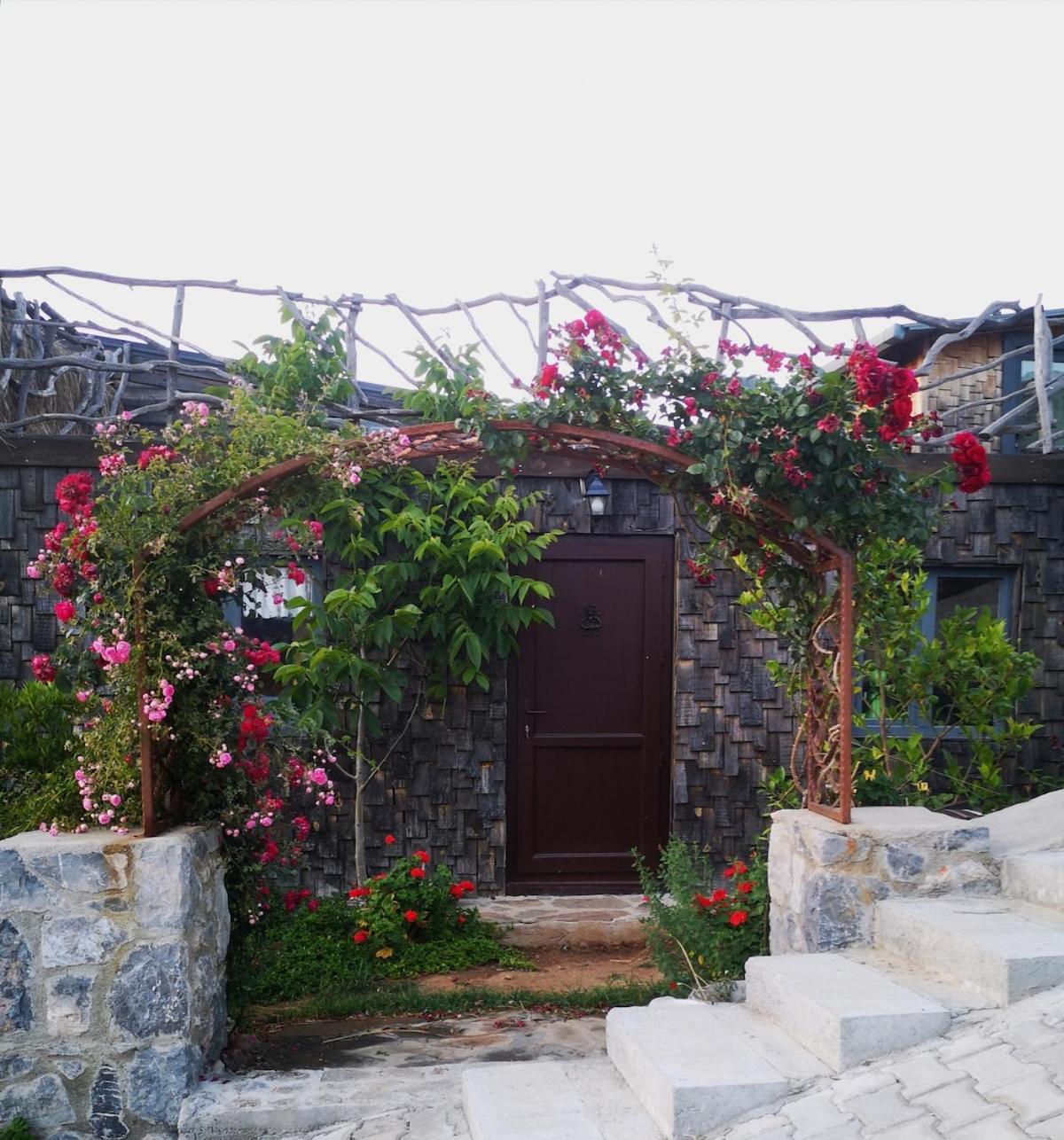 Teos Retreat Houses-passiflora Izmir